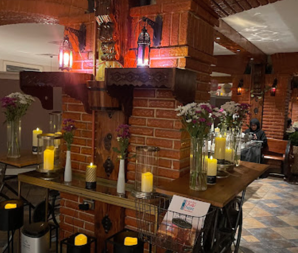 مطعم و مقهى توباز / Topaz Restaurant & Cafe