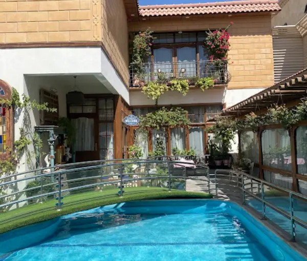 Lavilla Restaurant