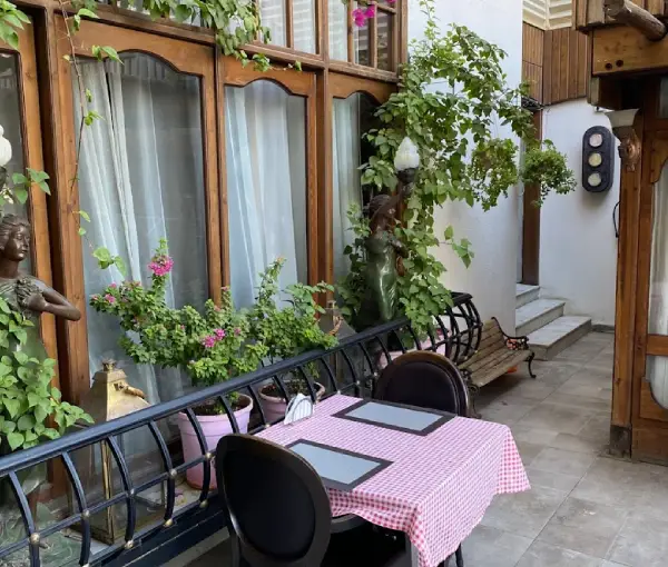 Lavilla Restaurant